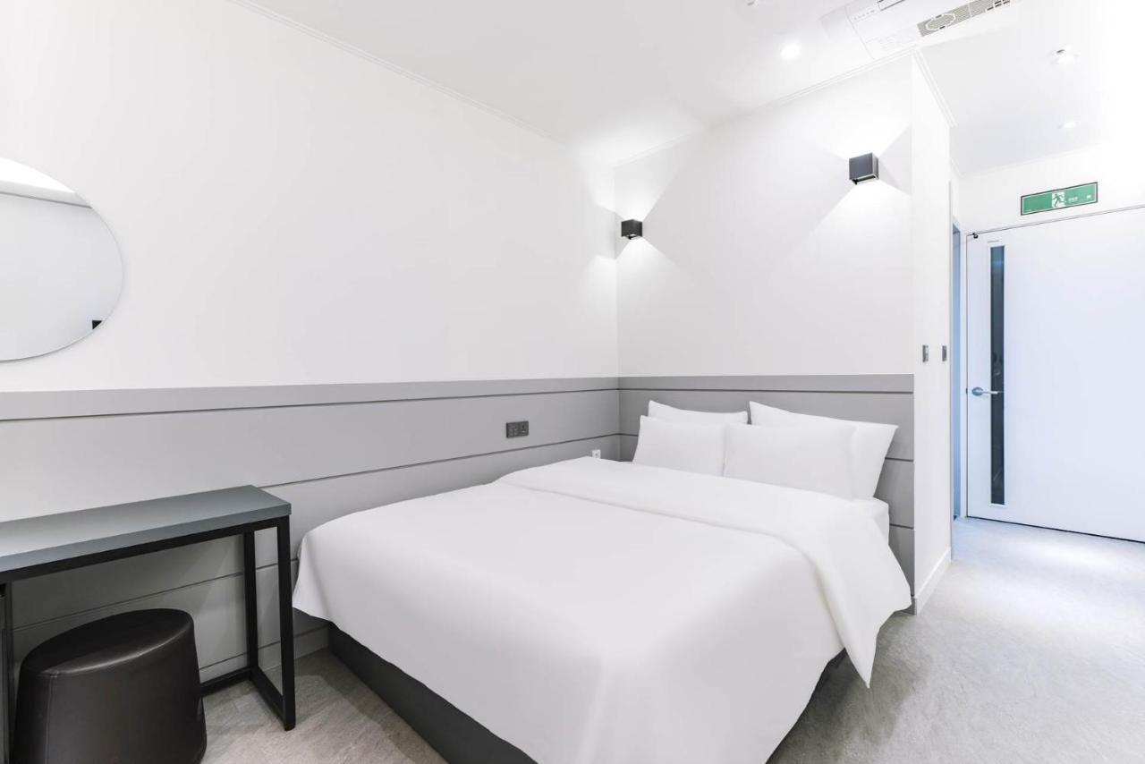 Pyeongtaek Godeok Rich Stay Hotel מראה חיצוני תמונה