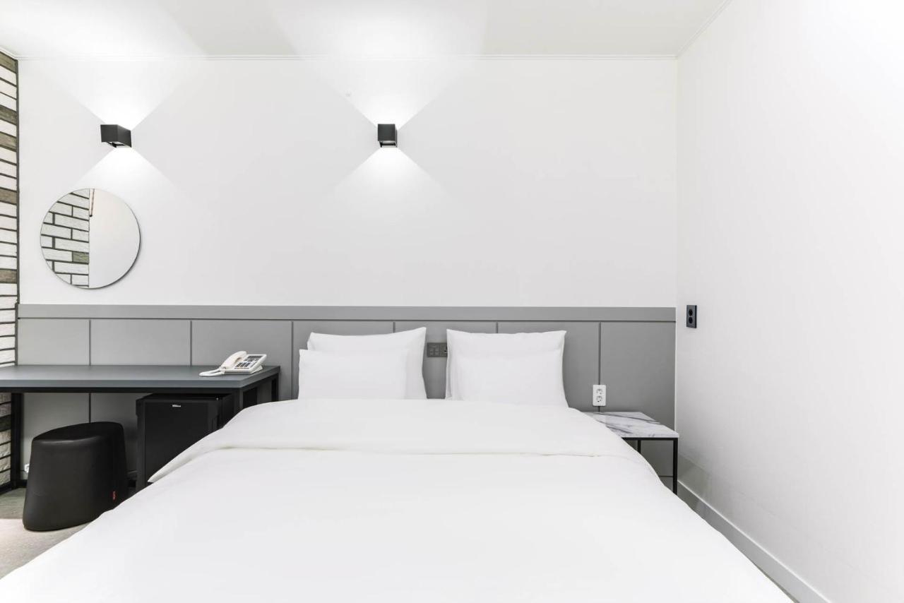 Pyeongtaek Godeok Rich Stay Hotel מראה חיצוני תמונה