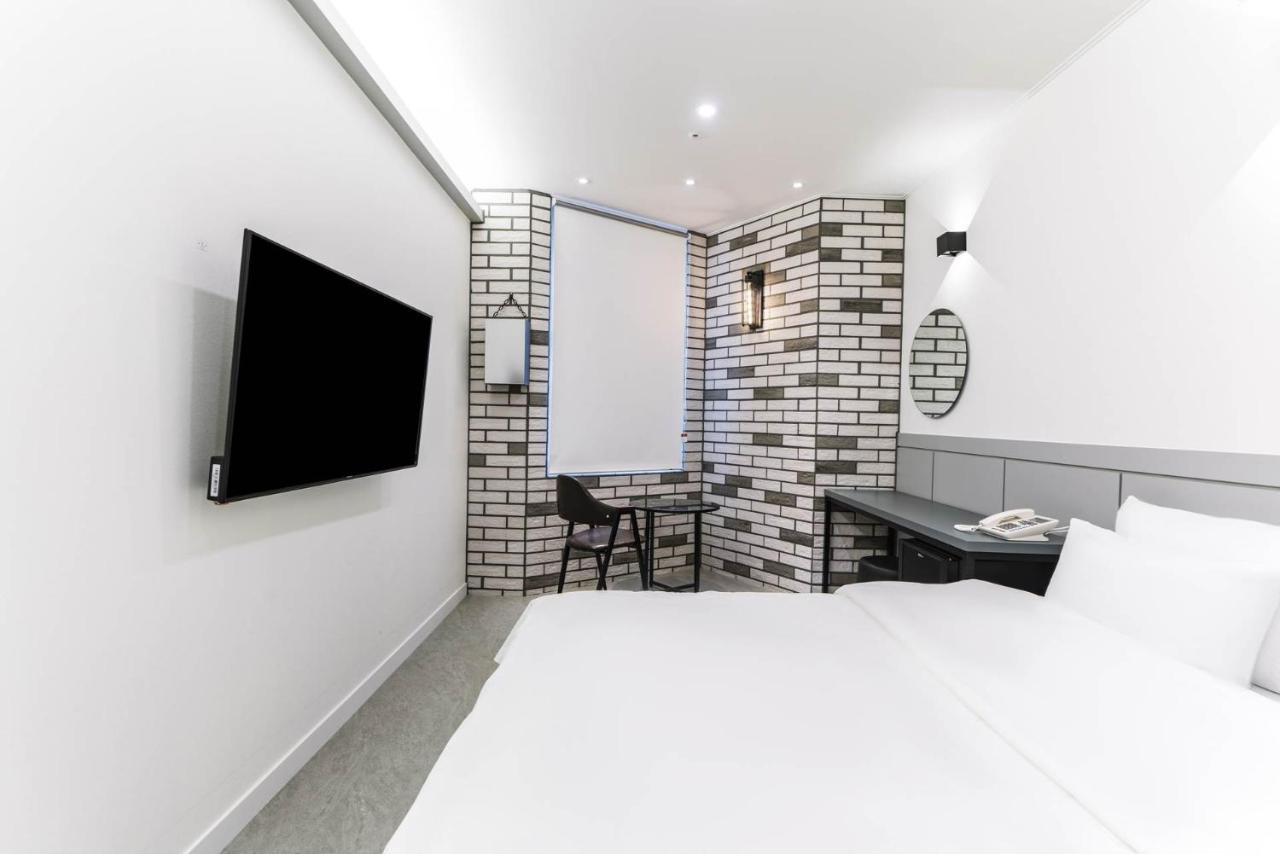 Pyeongtaek Godeok Rich Stay Hotel מראה חיצוני תמונה