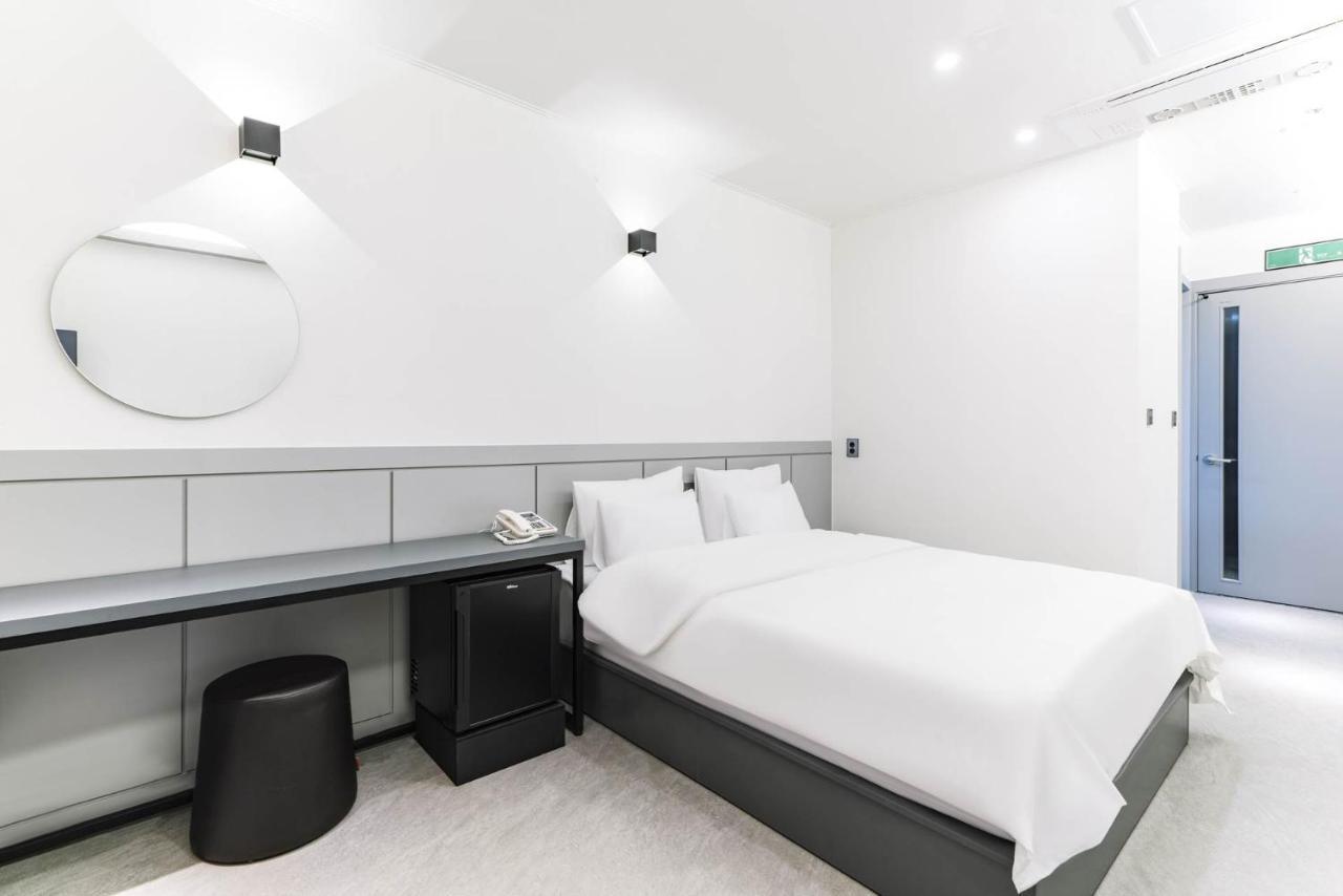 Pyeongtaek Godeok Rich Stay Hotel מראה חיצוני תמונה