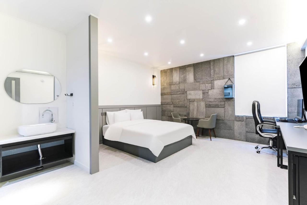 Pyeongtaek Godeok Rich Stay Hotel מראה חיצוני תמונה