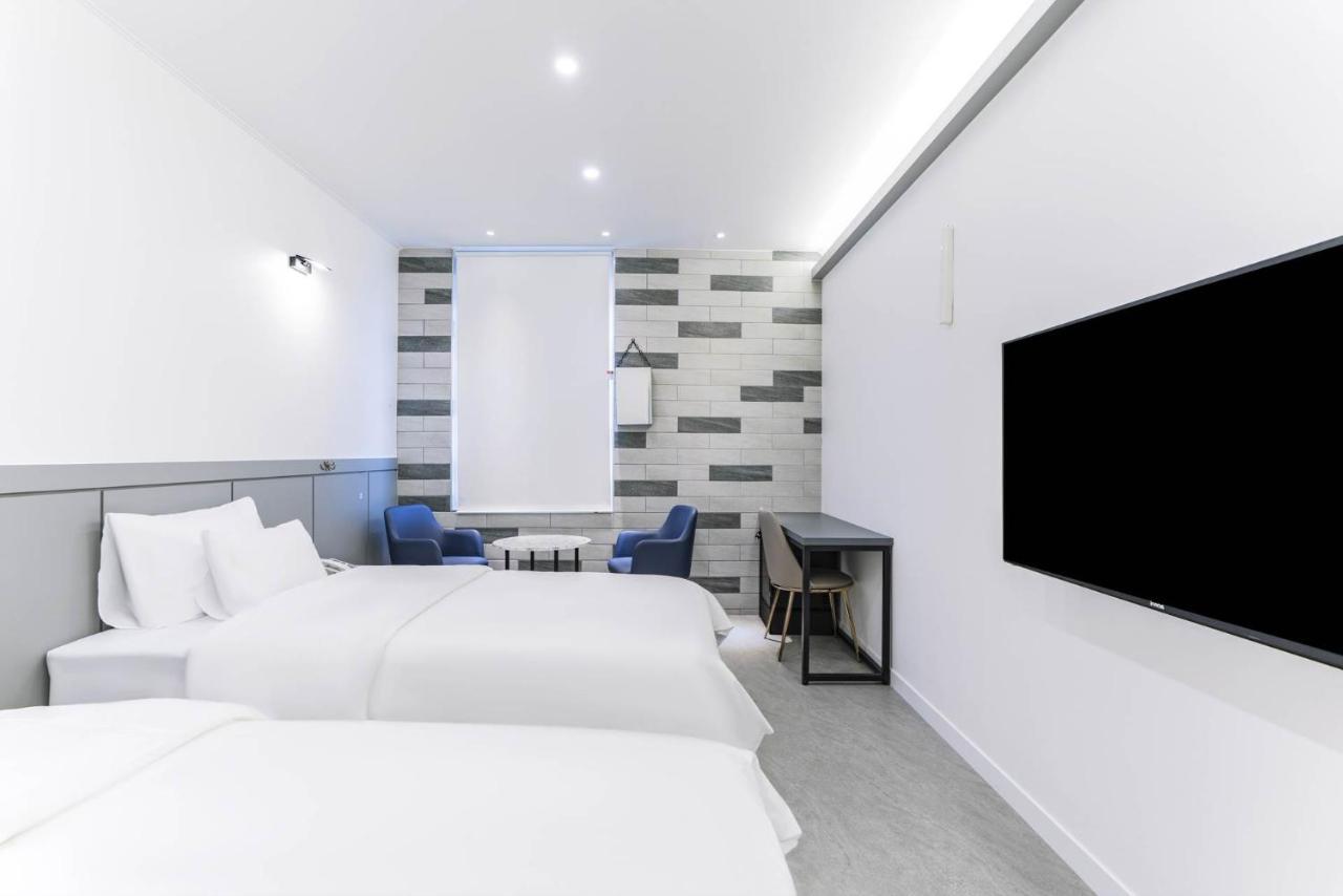Pyeongtaek Godeok Rich Stay Hotel מראה חיצוני תמונה